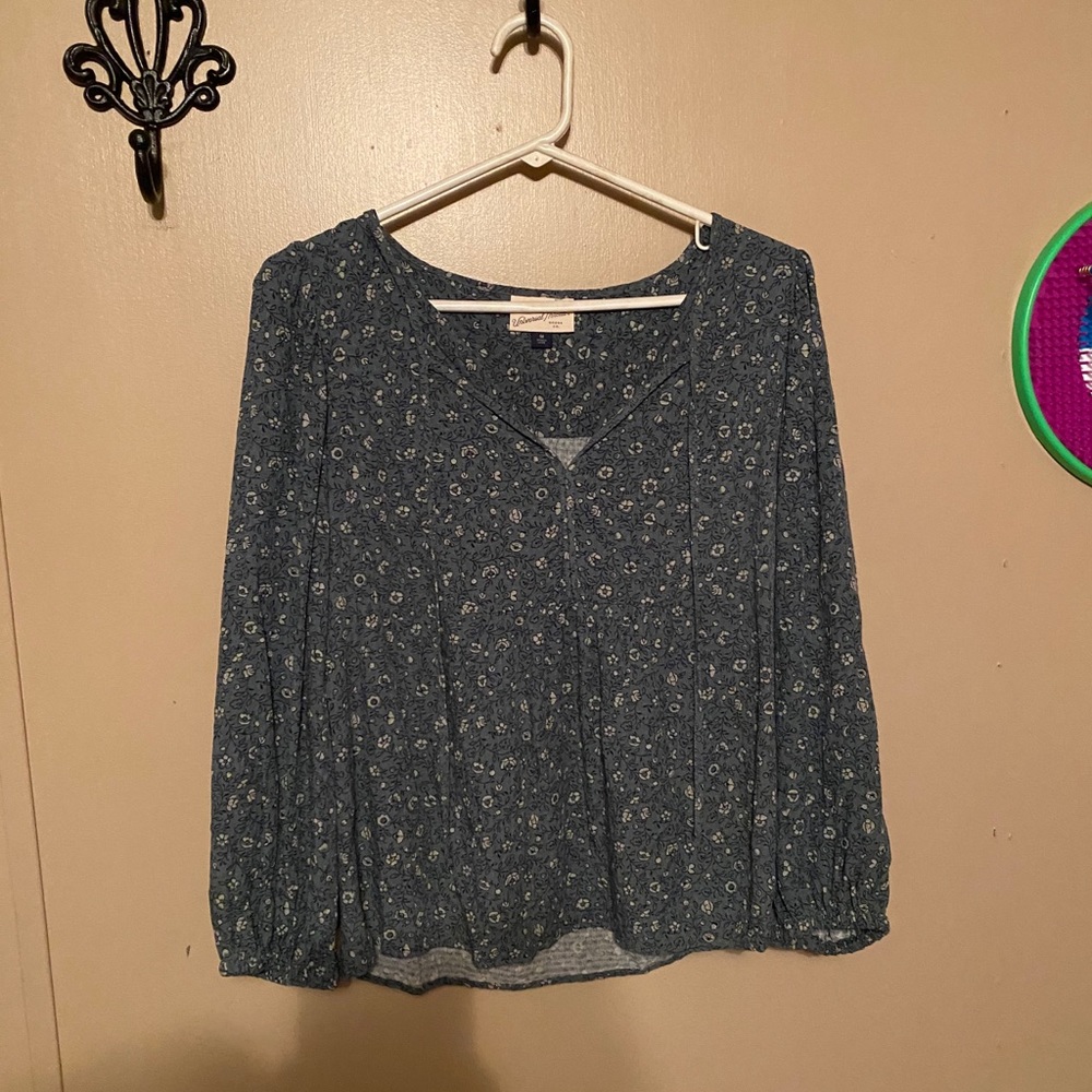 Green floral print blouse